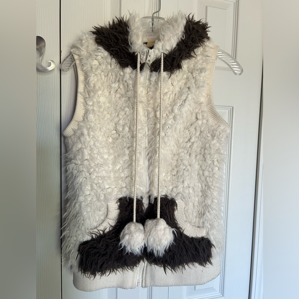 Fuzzy Hooded Vest